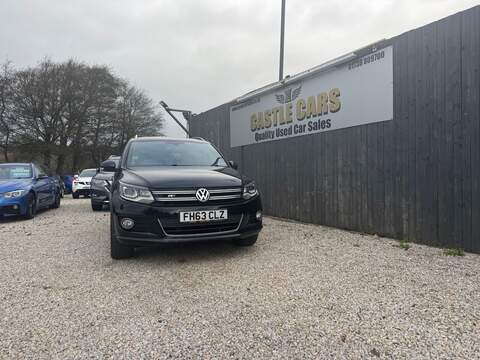 Volkswagen Tiguan TDI BlueMotion Tech R-Line - U1550