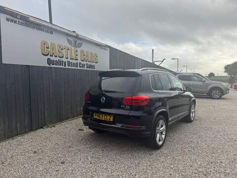 Volkswagen Tiguan TDI BlueMotion Tech R-Line - U1550