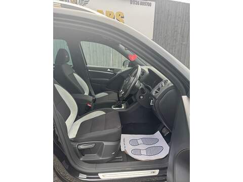 Volkswagen Tiguan TDI BlueMotion Tech R-Line - U1550