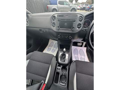 Volkswagen Tiguan TDI BlueMotion Tech R-Line - U1550