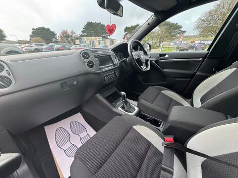 Volkswagen Tiguan TDI BlueMotion Tech R-Line - U1550