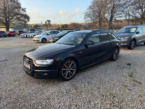 Audi A4 Avant TDI Black Edition Plus - U1555