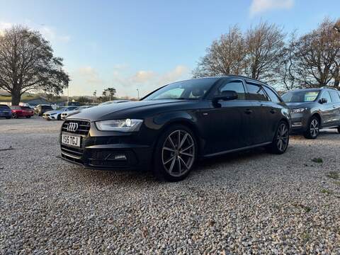 Audi A4 Avant TDI Black Edition Plus - U1555