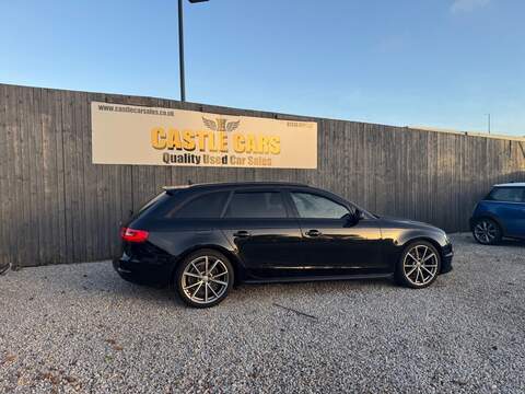 Audi A4 Avant TDI Black Edition Plus - U1555