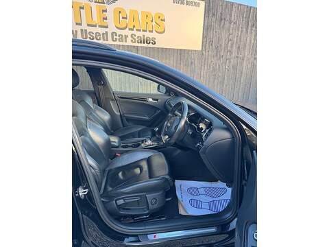 Audi A4 Avant TDI Black Edition Plus - U1555
