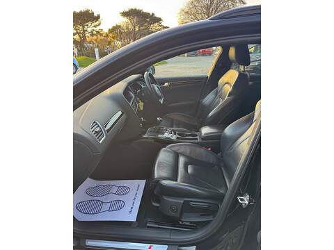 Audi A4 Avant TDI Black Edition Plus - U1555