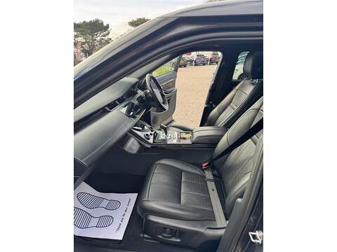 Land Rover Range Rover Evoque D180 R-Dynamic HSE - U1563