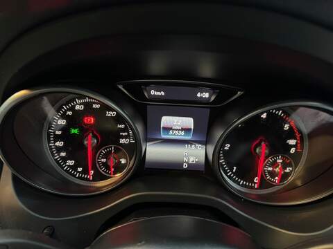 Mercedes-Benz GLA GLA200d AMG Line - U1564