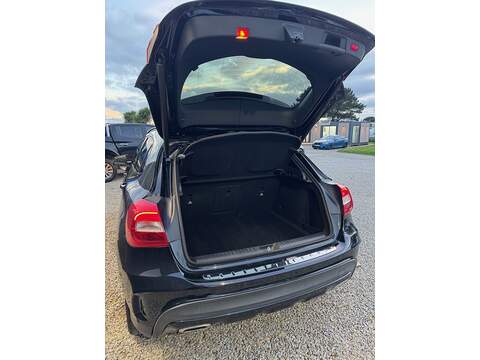 Mercedes-Benz GLA GLA200d AMG Line - U1564