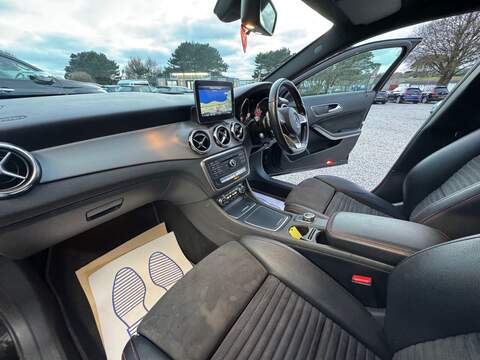Mercedes-Benz GLA GLA200d AMG Line - U1564