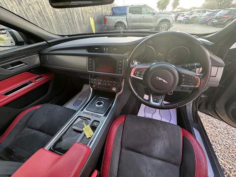 Jaguar XF d V6 S - U1565