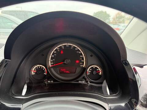 Volkswagen up! Move up! - U1566