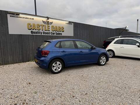 Volkswagen Polo EVO SE - U1570