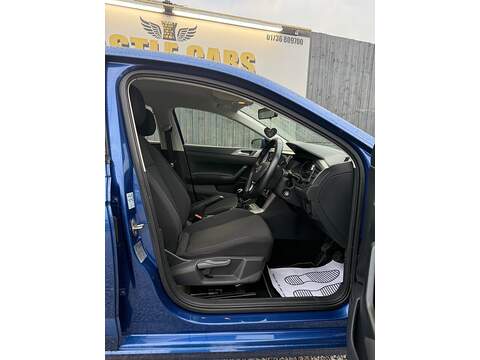 Volkswagen Polo EVO SE - U1570