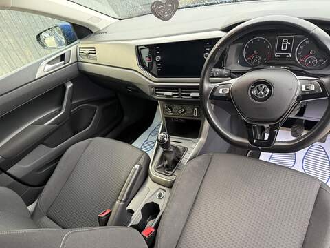 Volkswagen Polo EVO SE - U1570