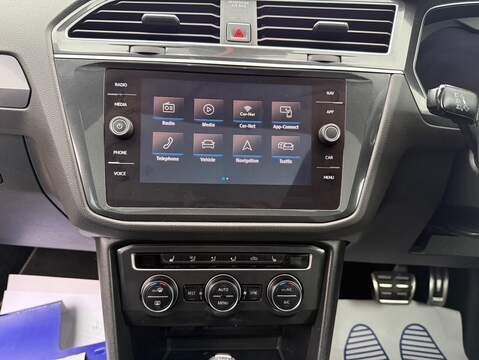 Volkswagen Tiguan TDI R-Line - U1575