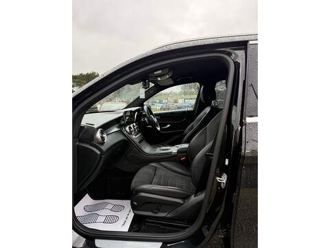 Mercedes-Benz GLC GLC220d AMG Line - U1582