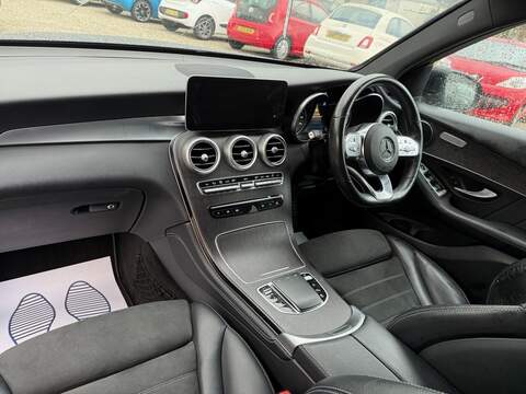 Mercedes-Benz GLC GLC220d AMG Line - U1582
