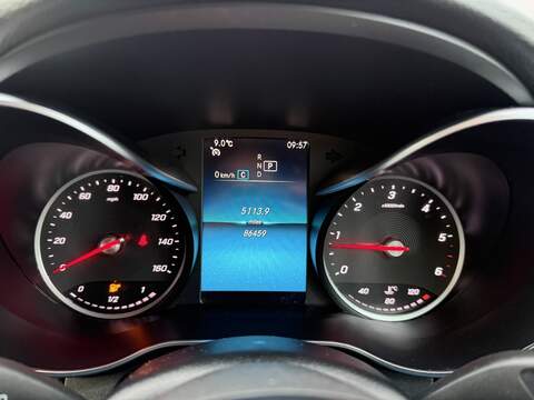 Mercedes-Benz GLC GLC220d AMG Line - U1582