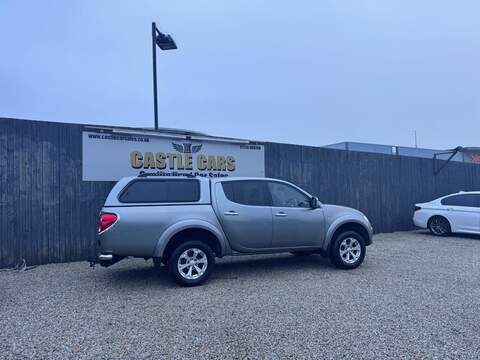 Mitsubishi L200 DI-D Barbarian - U1585