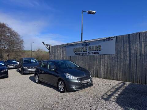 Peugeot 208 VTi PureTech Active - U1592