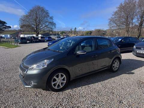 Peugeot 208 VTi PureTech Active - U1592