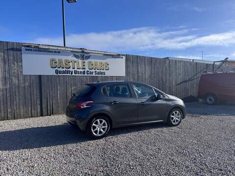 Peugeot 208 VTi PureTech Active - U1592