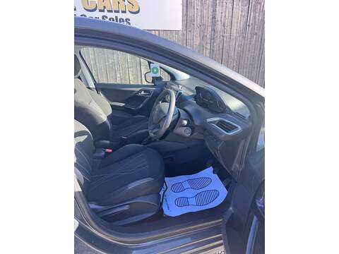 Peugeot 208 VTi PureTech Active - U1592