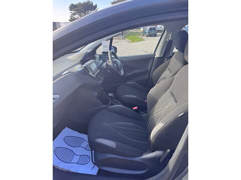 Peugeot 208 VTi PureTech Active - U1592