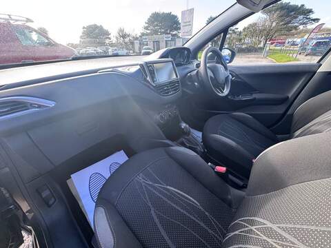 Peugeot 208 VTi PureTech Active - U1592