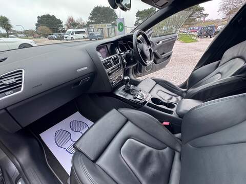 Audi A5 TDI Black Edition Plus - U1599