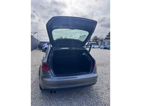 Audi A3 TFSI SE - U1615