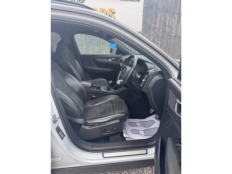 Volvo XC40 D3 R-Design Pro - U1617