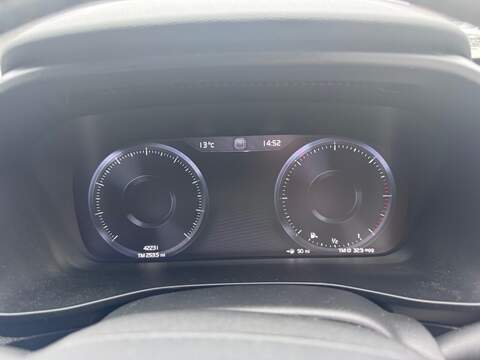 Volvo XC40 D3 R-Design Pro - U1617