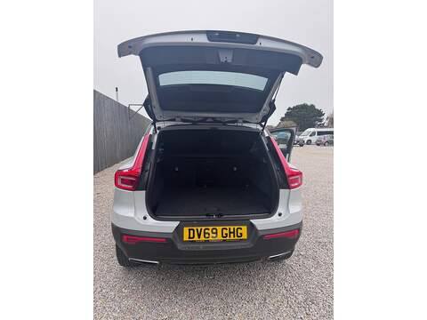 Volvo XC40 D3 R-Design Pro - U1617