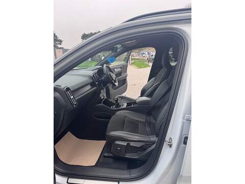 Volvo XC40 D3 R-Design Pro - U1617