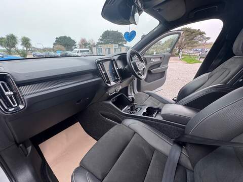Volvo XC40 D3 R-Design Pro - U1617