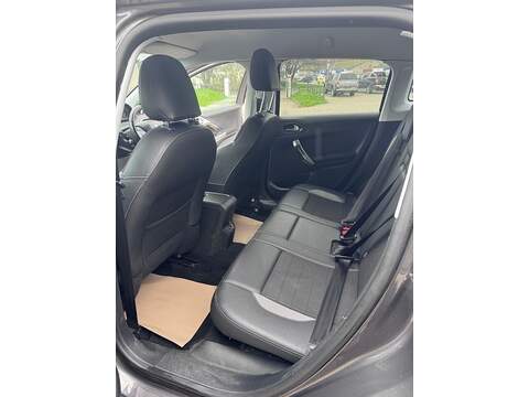 Peugeot 2008 BlueHDi Allure - U1620