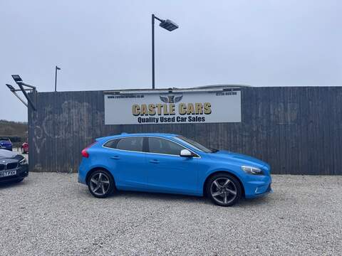 Volvo V40 D2 R-Design Lux Nav - U1624