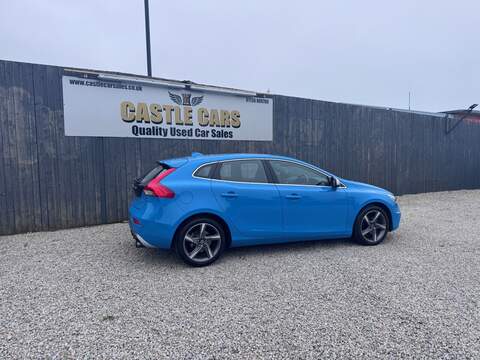 Volvo V40 D2 R-Design Lux Nav - U1624