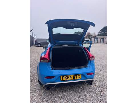 Volvo V40 D2 R-Design Lux Nav - U1624