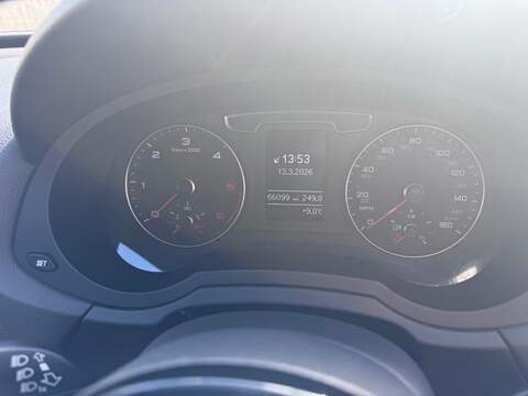 Audi Q3 TDI S line Plus - U1626
