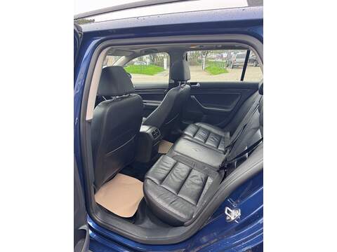 Volkswagen Golf TDI SE - U1633