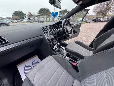 Volkswagen Golf TDI BlueMotion Tech R-Line - U1635