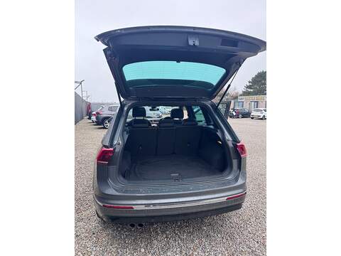 Volkswagen Tiguan TDI R-Line - U1642