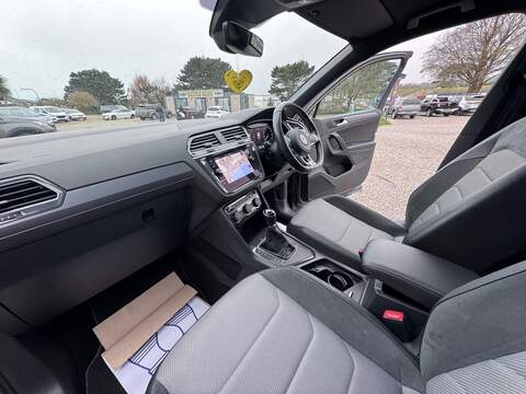 Volkswagen Tiguan TDI R-Line - U1642