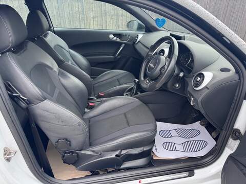 Audi A1 TFSI S line Style Edition - U1646