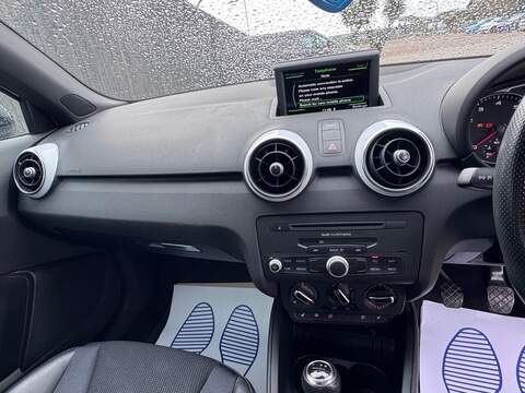 Audi A1 TFSI S line Style Edition - U1646