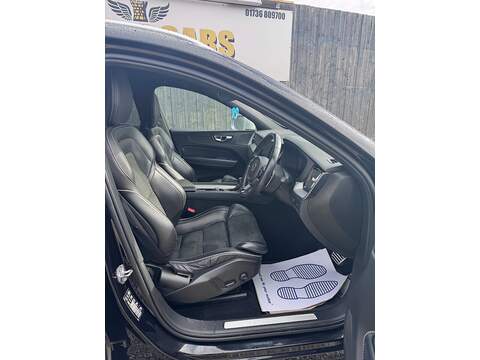 Volvo XC60 D5 PowerPulse R-Design - U1647