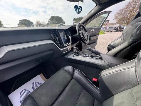 Volvo XC60 D5 PowerPulse R-Design - U1647